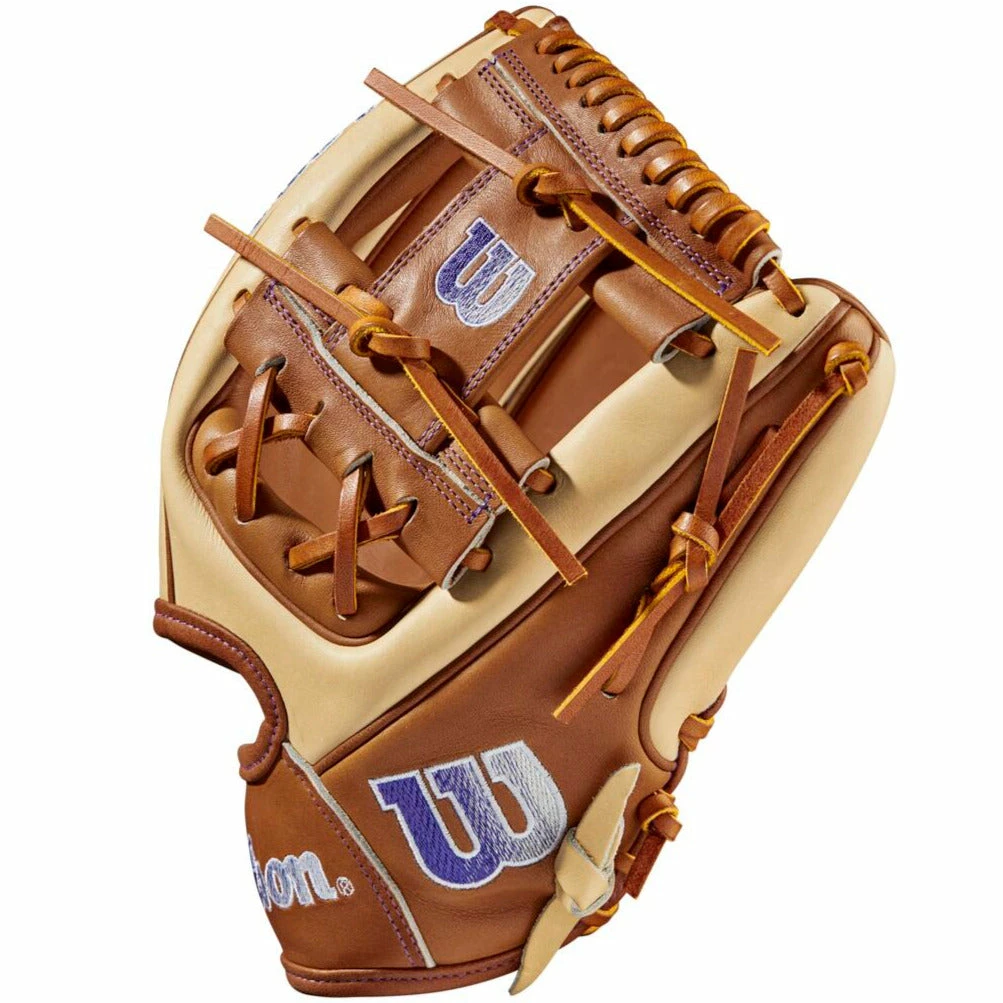 Wilson A2000 SB22 11.75" Sis Bates GM Fastpitch Glove: WBW1010161175 - Image 3